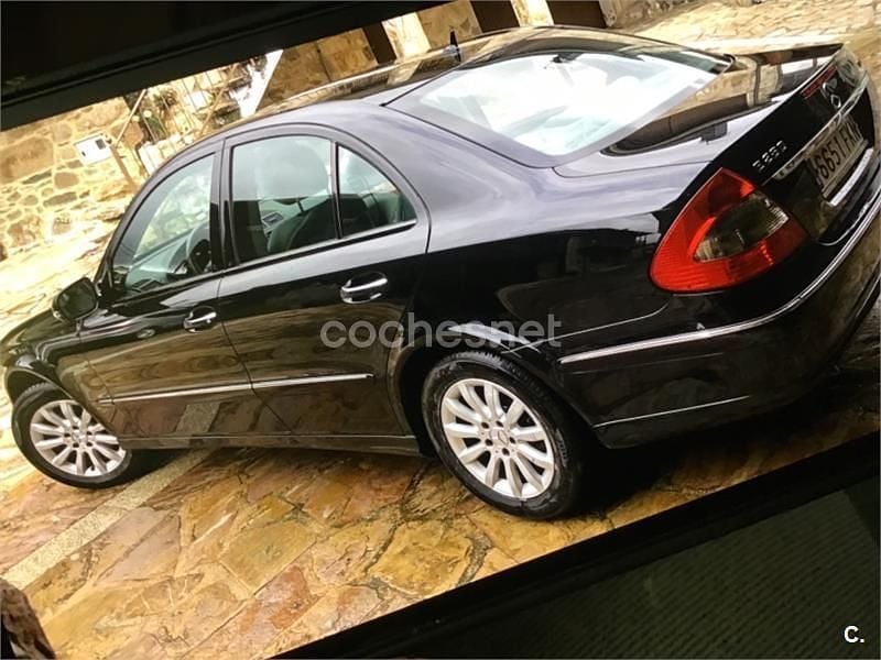 Negro Usado 2007 Mercedes E280 Elegance Berlina | 5000 € (Super precio) - Imagen 1/4