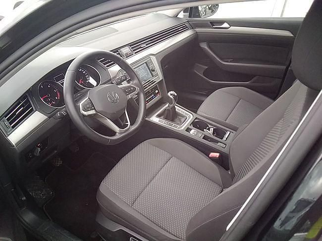 Usado VW Passat Business 150 CV (110 kW) 2021 Negro Berlina