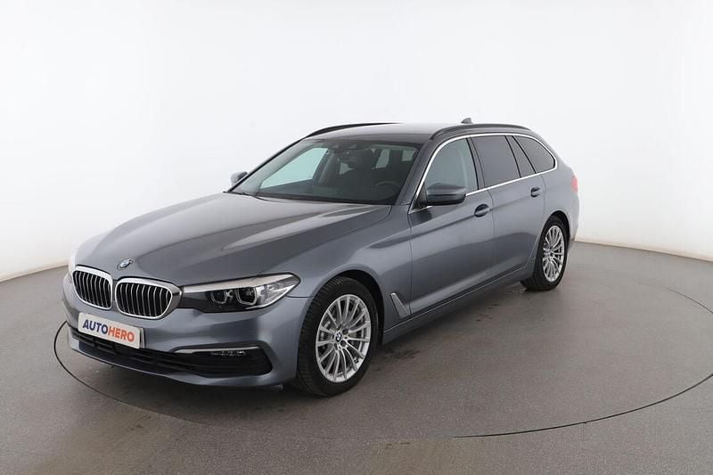 Gris Usado 2020 BMW 530 Comfort Edition Familiar | 29.499 € (Precio justo) - Imagen 1/3