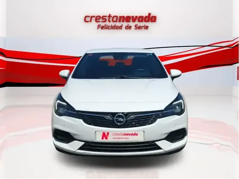 Używany Opel Astra GS Line 105 KM (77 kW) 2021 Biały Sedan/Limuzyna