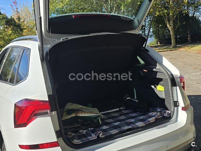 Usado Skoda Kamiq Style 90 CV (66 kW) 2022 Blanco SUV