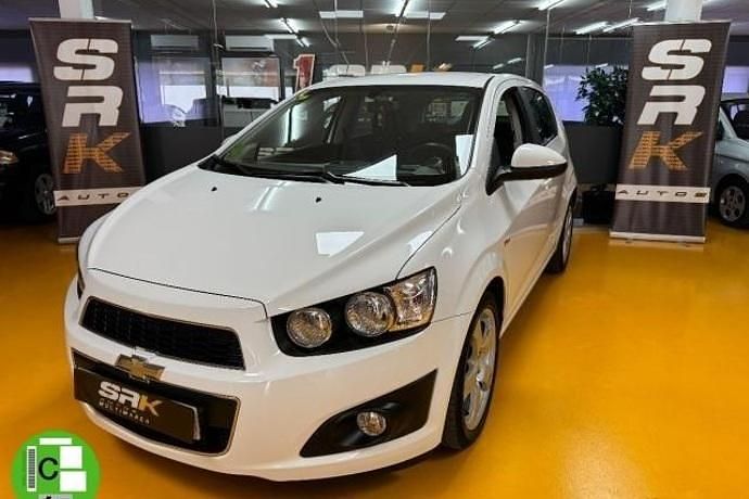 Blanco Usado 2012 Chevrolet Aveo LTZ Utilitario | 9450 € (Caro) - Imagen 1/4
