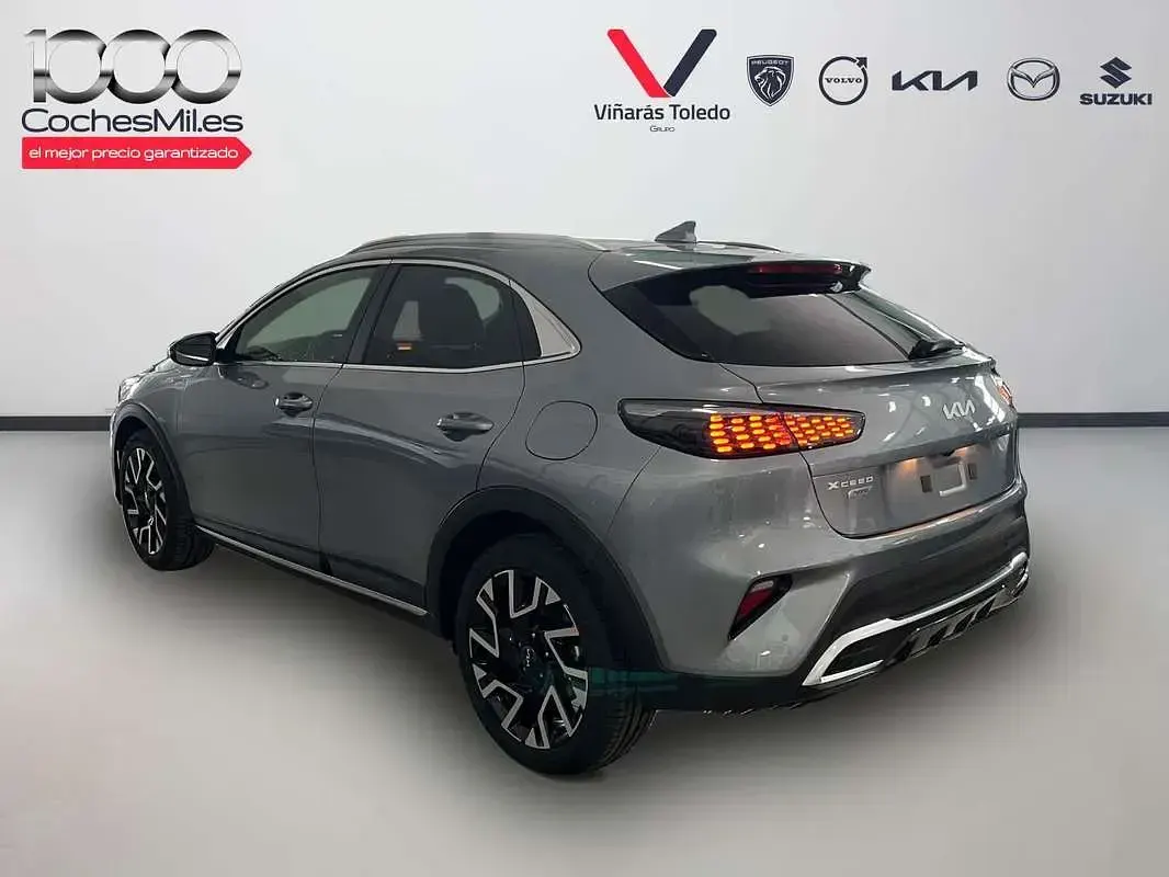 Nuevo Kia XCeed Style 116 CV (85 kW) 2026 Plateado SUV