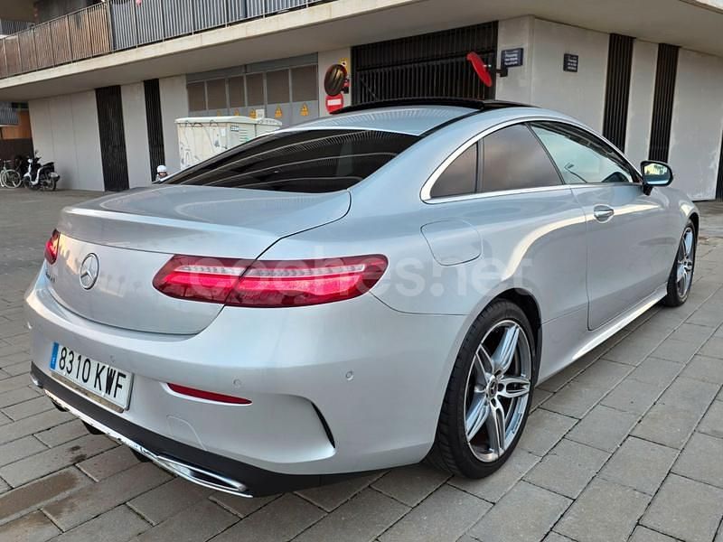 Usado Mercedes E220 194 CV (142 kW) 2019 Gris / plata Coupe