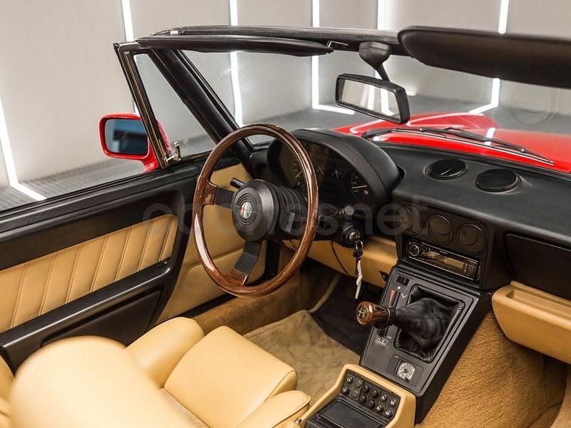 Usado Alfa Romeo Spider 126 CV (92 kW) 1992 Rojo Descapotable
