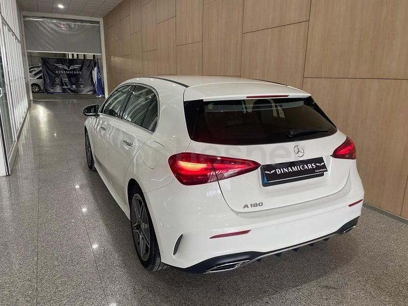 Usado Mercedes A180 136 CV (100 kW) 2024 Blanco Berlina