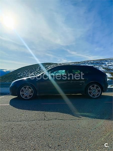 Usado Audi A3 Attraction 170 CV (125 kW) 2007 Negro Utilitario
