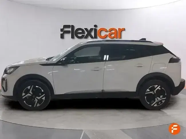 Usado Peugeot 2008 Allure 100 CV (73 kW) 2024 Blanco SUV