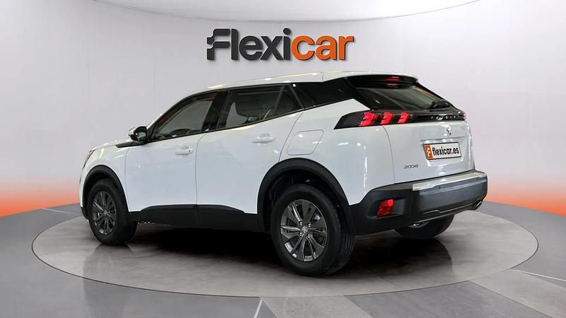 Usado Peugeot 2008 Active 111 CV (81 kW) 2021 Blanco SUV