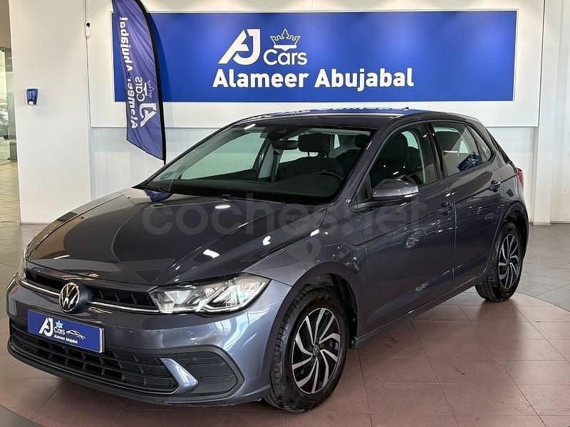 Usado VW Polo Life 95 CV (69 kW) 2022 Gris / plata Utilitario