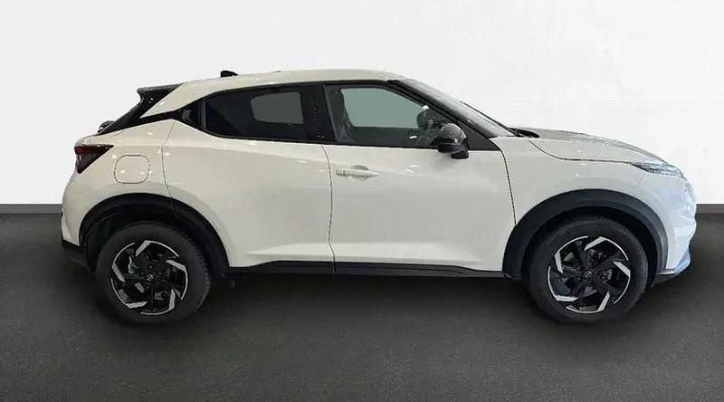 Usado Nissan Juke N-Connecta 114 CV (83 kW) 2024 Lunar white (metalizado) SUV
