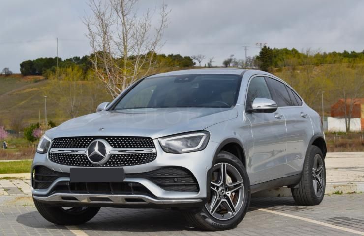 Gris (plata) Usado 2021 Mercedes E300 AMG line Coupe | 49.900 € (Precio justo) - Imagen 1/4