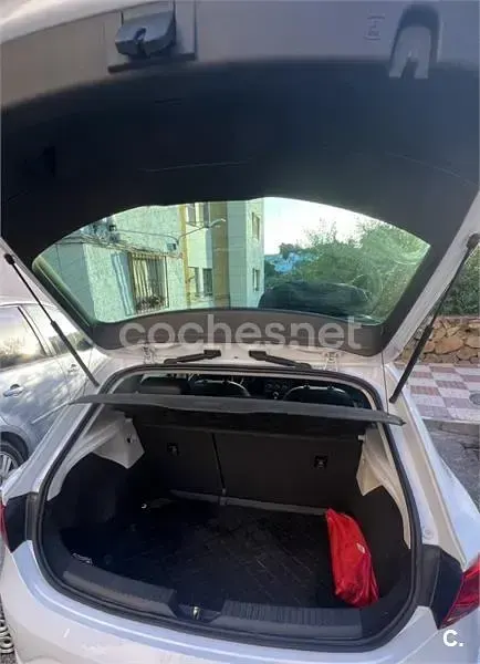 Usado Seat Leon CONNECT 110 CV (80 kW) 2016 Blanco Berlina