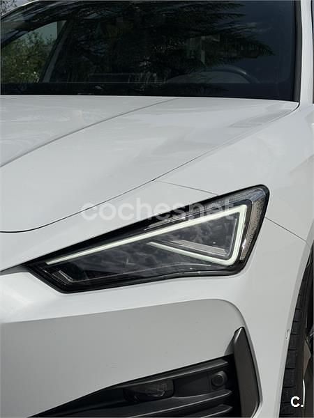 Usado Cupra Leon 150 HP (110 kW) 2024 Branco Sedan