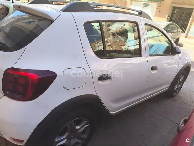 Usado Dacia Sandero Essentiel 90 CV (66 kW) 2018 Blanco Berlina