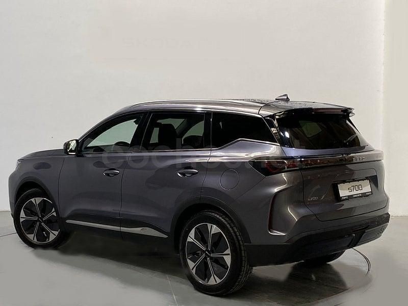Usado Ebro s700 Luxury 147 CV (108 kW) 2025 Gris / plata SUV