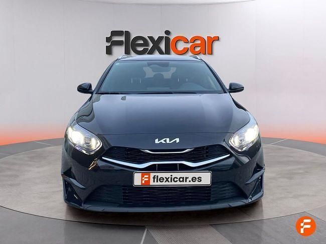 Usado Kia Ceed Style 100 CV (73 kW) 2025 Negro Utilitario