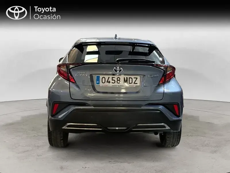 Usado Toyota C-HR Advance 184 CV (135 kW) 2023 Gris / plata SUV