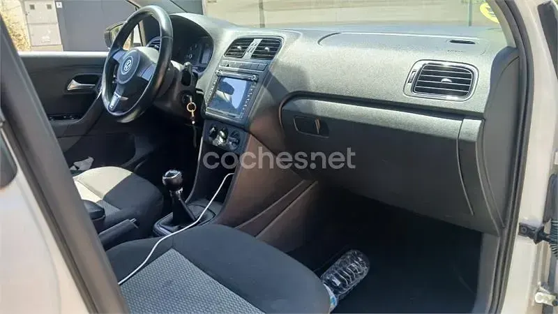 Usado VW Polo Advance 90 CV (66 kW) 2011 Blanco Utilitario