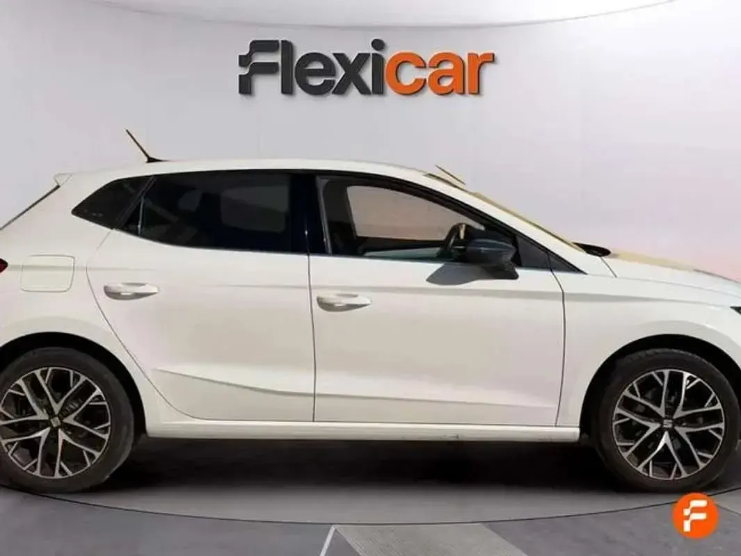 Usado Seat Ibiza 116 CV (85 kW) 2024 Blanco Utilitario