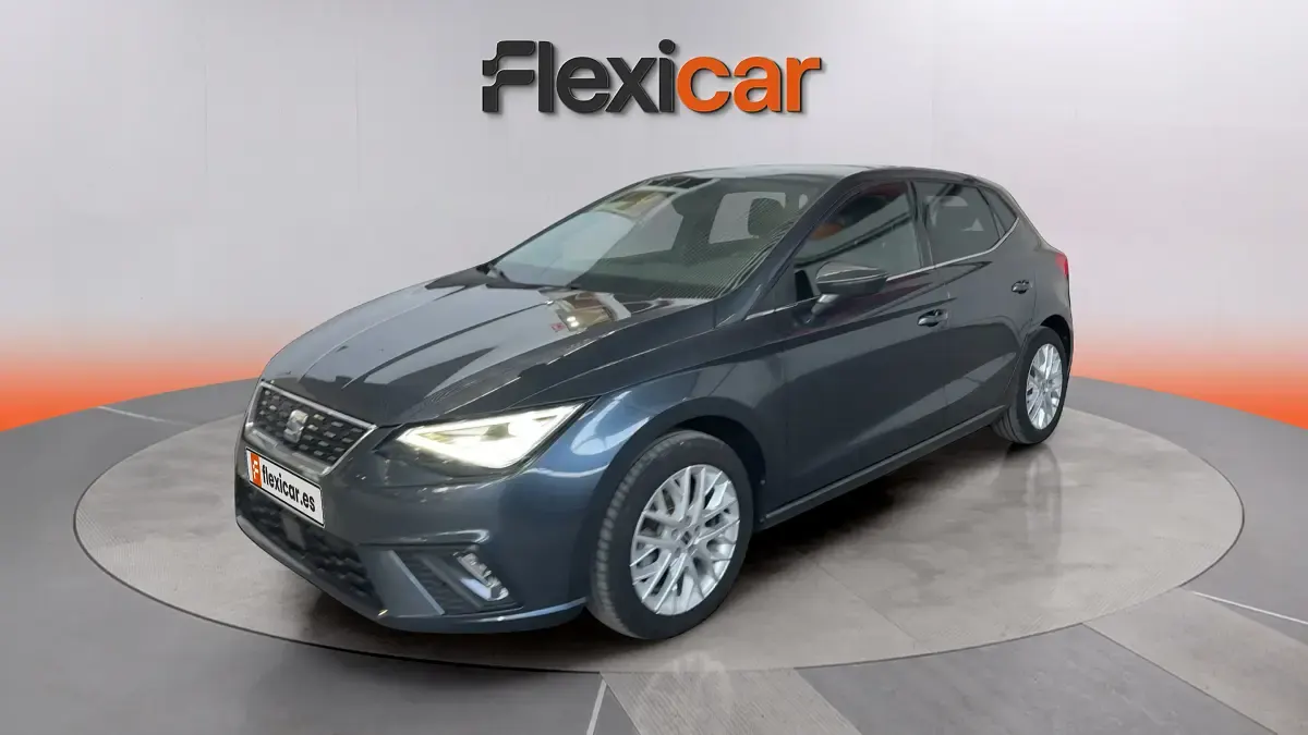 Usado Seat Ibiza XCELLENCE 116 CV (85 kW) 2024 Gris Utilitario