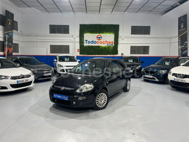 Negro Usado 2010 Fiat Punto Feel Utilitario | 4990 € - Imagen 1/4