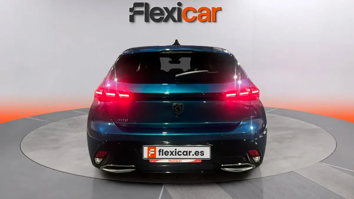 Käytetty Peugeot 308 Allure 131 HP (96 kW) 2024 Vihreä Viistoperä