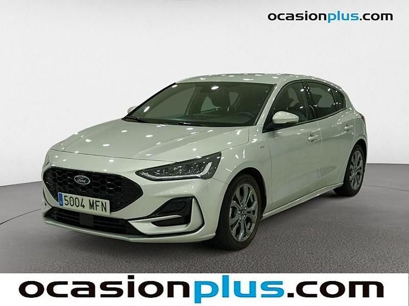 Gris plata Usado 2023 Ford Focus ST-Line Utilitario | 16.319 € (Buen precio) - Imagen 1/4