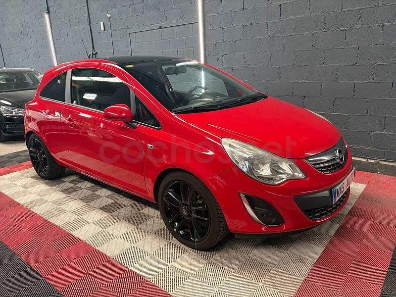 Usado Opel Corsa Selective 100 CV (73 kW) 2011 Rojo Utilitario