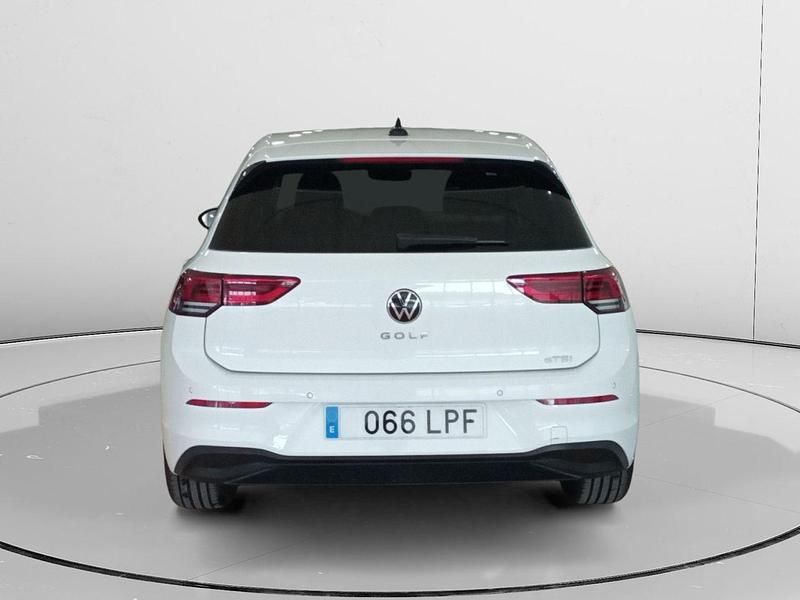 Usado VW Golf VII Life 116 CV (85 kW) 2021 Blanco Utilitario