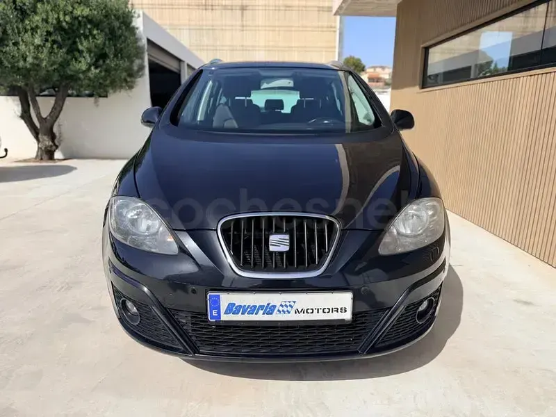 Usado Seat Altea XL Style 160 CV (117 kW) 2012 Negro Monovolumen