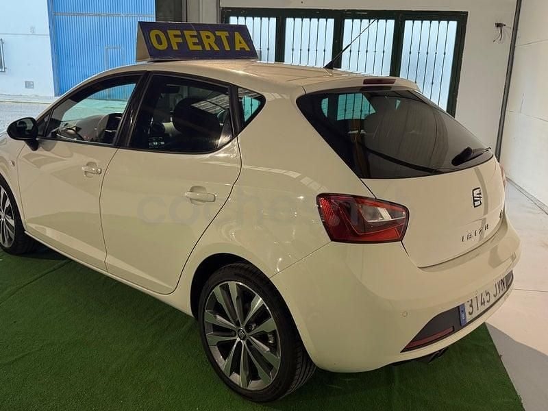 Usado Seat Ibiza FR 90 CV (66 kW) 2016 Blanco Berlina