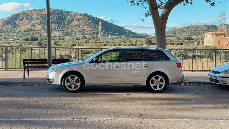 Usado Audi A4 140 CV (102 kW) 2007 Gris / plata Familiar