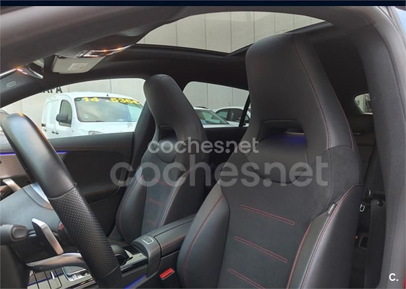 Usado Mercedes CLA200 Shooting Brake 163 CV (119 kW) 2019 Rojo Familiar