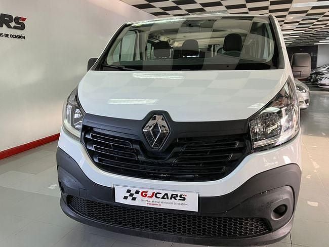 Usado Renault Trafic 95 CV (69 kW) 2017 Blanco Monovolumen