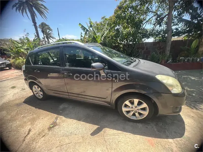 Usado Toyota Corolla Verso Luna 136 CV (100 kW) 2007 Gris / plata Monovolumen