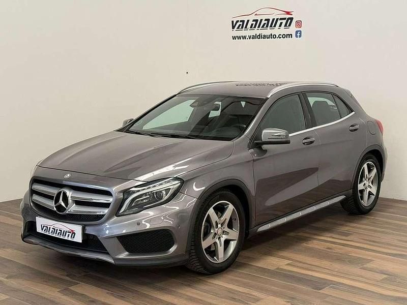 Usado Mercedes GLA220 AMG line 177 CV (130 kW) 2016 Gris / plata SUV