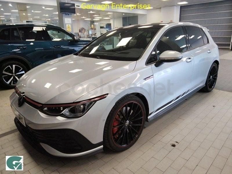 Usado VW Golf VIII GTI Clubsport 301 CV (221 kW) 2024 Gris / plata Berlina