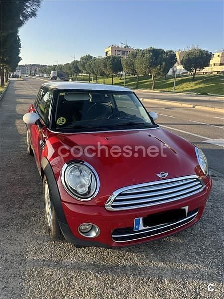 Usado Mini Cooper D 110 CV (80 kW) 2009 Rojo Utilitario