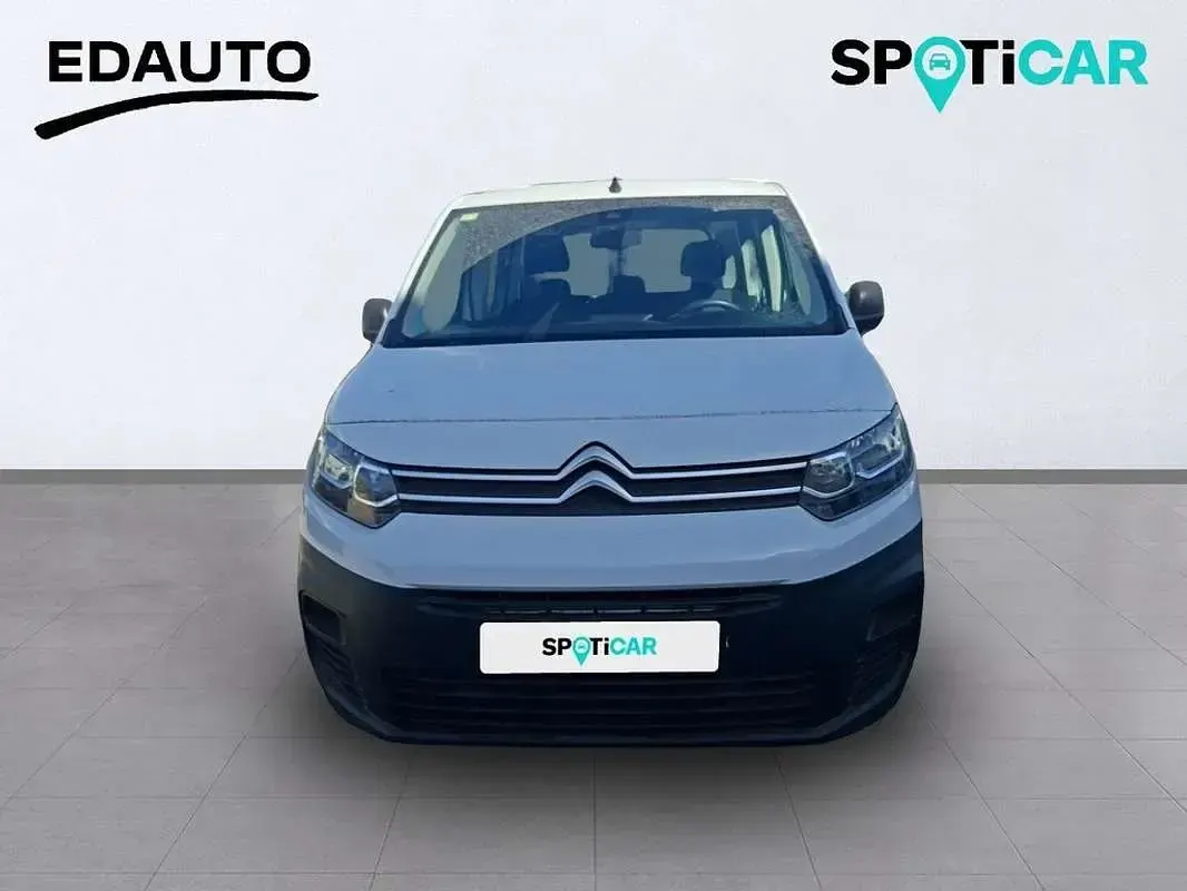 Usado Citroën Berlingo Live 102 CV (75 kW) 2022 Blanco Monovolumen