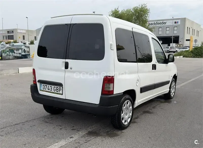 Usado Peugeot Partner Tepee 90 CV (66 kW) 2009 Blanco Monovolumen