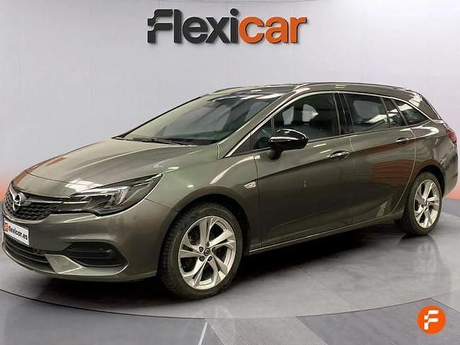 Usado Opel Astra Business 145 CV (106 kW) 2021 Gris / plata Familiar