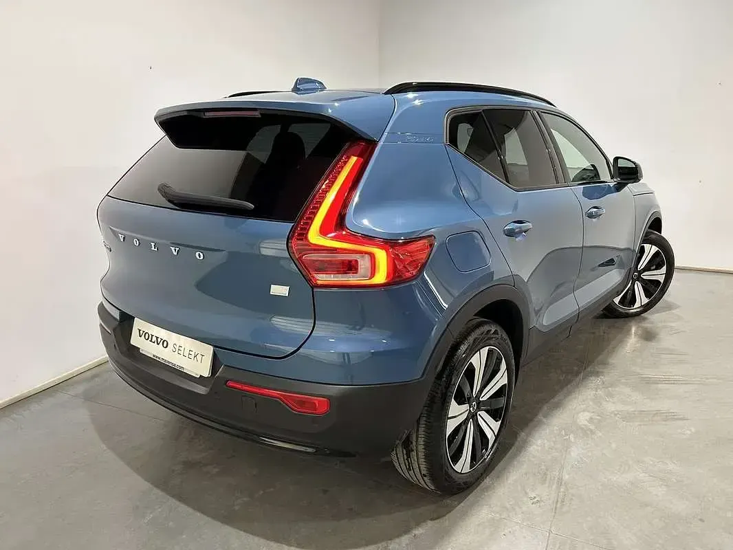 Usado Volvo XC40 Plus 211 CV (155 kW) 2022 Azul SUV