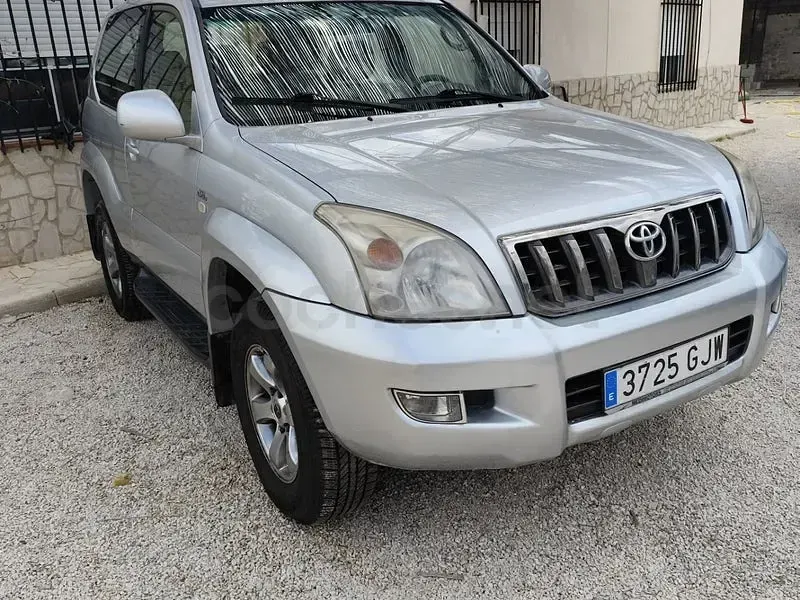 Usado Toyota Land Cruiser 173 CV (127 kW) 2008 Gris / plata SUV