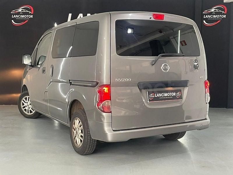 Usado Nissan NV200 Comfort 90 CV (66 kW) 2014 Rojo Monovolumen