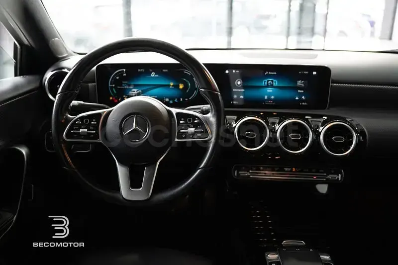 Usado Mercedes A180 116 CV (85 kW) 2020 Blanco Berlina