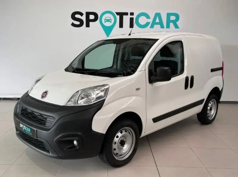Blanco Usado 2021 Fiat Fiorino Monovolumen | 7990 € (Buen precio) - Imagen 1/4