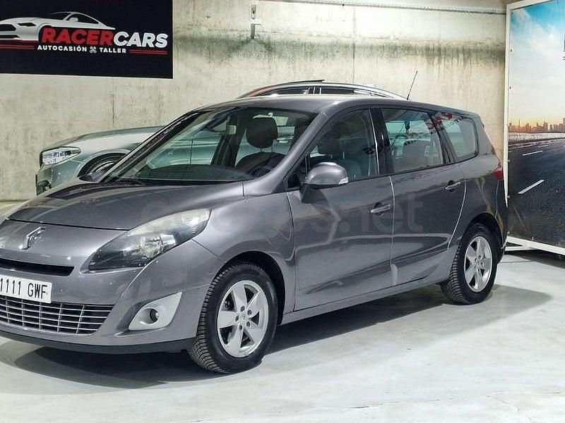 Usado Renault Grand Scénic III Dynamique 105 CV (77 kW) 2010 Gris / plata Monovolumen