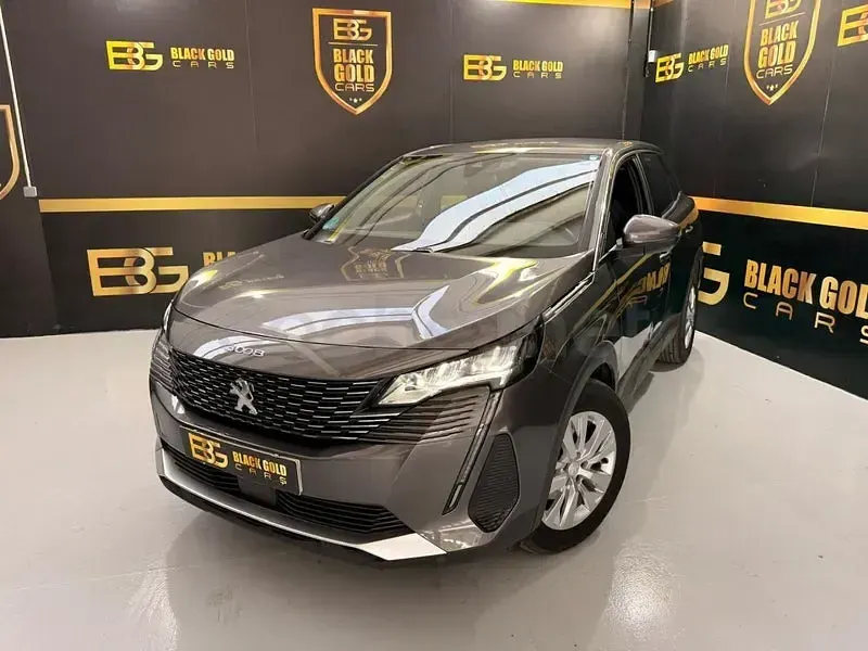 Usado Peugeot 3008 Active 130 CV (95 kW) 2021 Gris / plata SUV