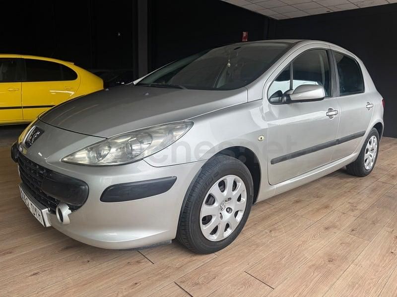 Usado Peugeot 307 110 CV (80 kW) 2008 Gris / plata Berlina